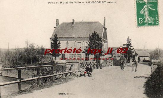 LE PONT ET L'HOTEL DE VILLE 1900?