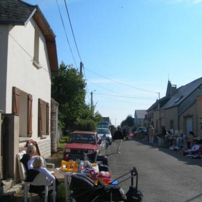 BROCANTE LA VILLE AUX BOIS LES DIZY 14 juillet 2008 001