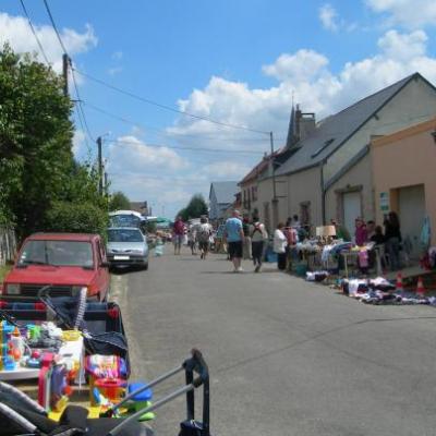 BROCANTE LA VILLE AUX BOIS LES DIZY 14 juillet 2008  002