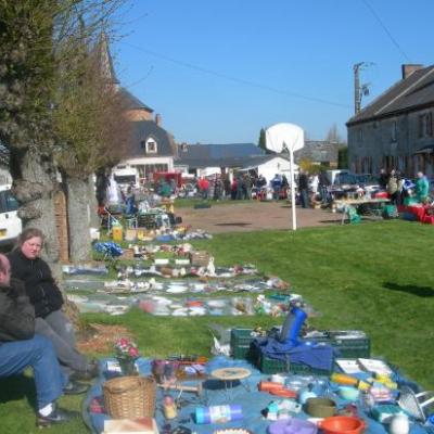 BROCANTE LE VILLE AUX BOIS LES DIZY