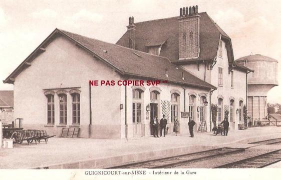 Interieur gare guignicourt