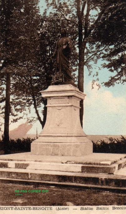 Statue sainte benoite copie